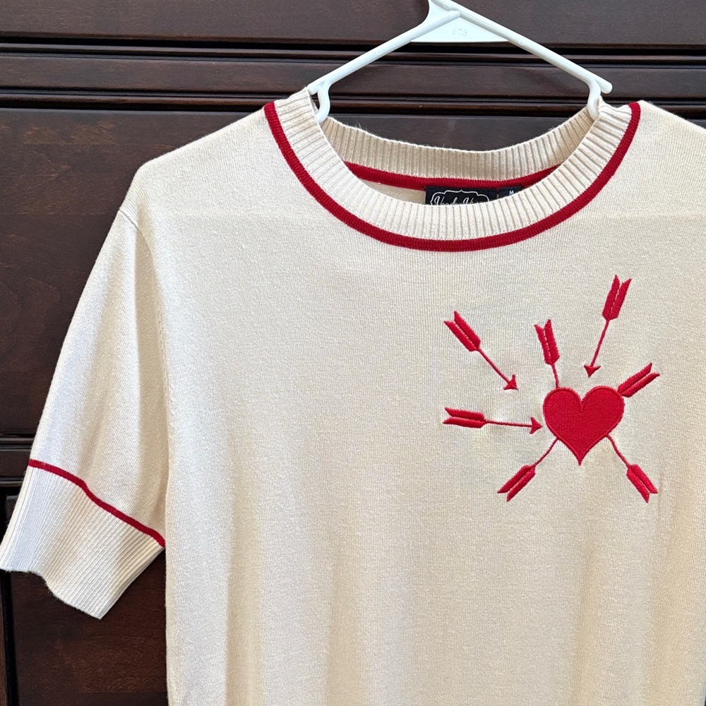 Voodoo Vixen Cream Sweater with Red Heart and Arrows - Picture 3 of 8